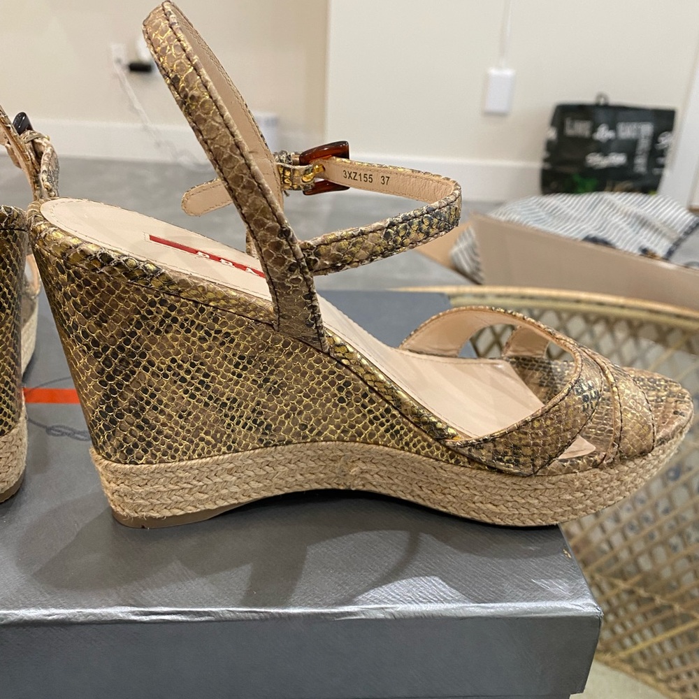 Prada gold snakeskin wedges size 37 mint condition! - Picture 3 of 7